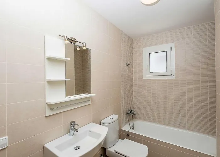 Alana فيلة إيز ميركاذال